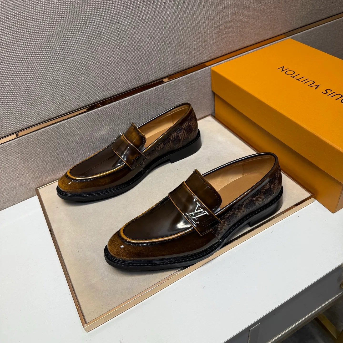 Men's men's shoes 💰pp462【LV～】Men's casual leather shoes 2025z cabinet sales simultaneously 🔶Size: 39-44#️⃣ 🔷2 colors🔜The upper is made of multi-material splicing➕Cow leather lining, comfortable and breathable, sole: original comfortable and wear-resistant outsole, ⚠️real thing📱photographed🎬real thing is better📢📢📢
